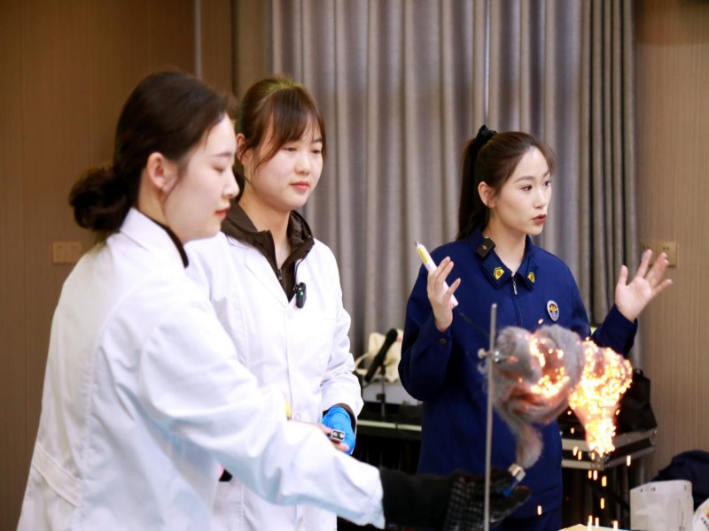 科普巡演进校园 消防安全零距离——许昌市科技馆开展消防安全科普进校园活动