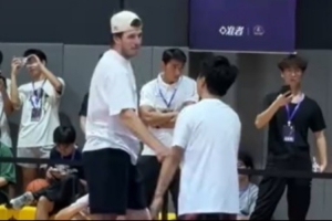 季后赛强度？里夫斯大战集梦会长 最终以3-1取得胜利