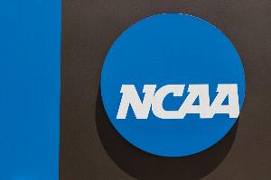 媒体人：NCAA修改规则大学球队每四年才去海外打一次热身改为每年