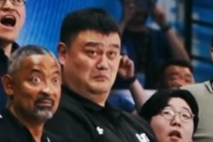 收藏表情包！胡汇三分绝杀 姚明+霍二叔同步瞪大双眼！